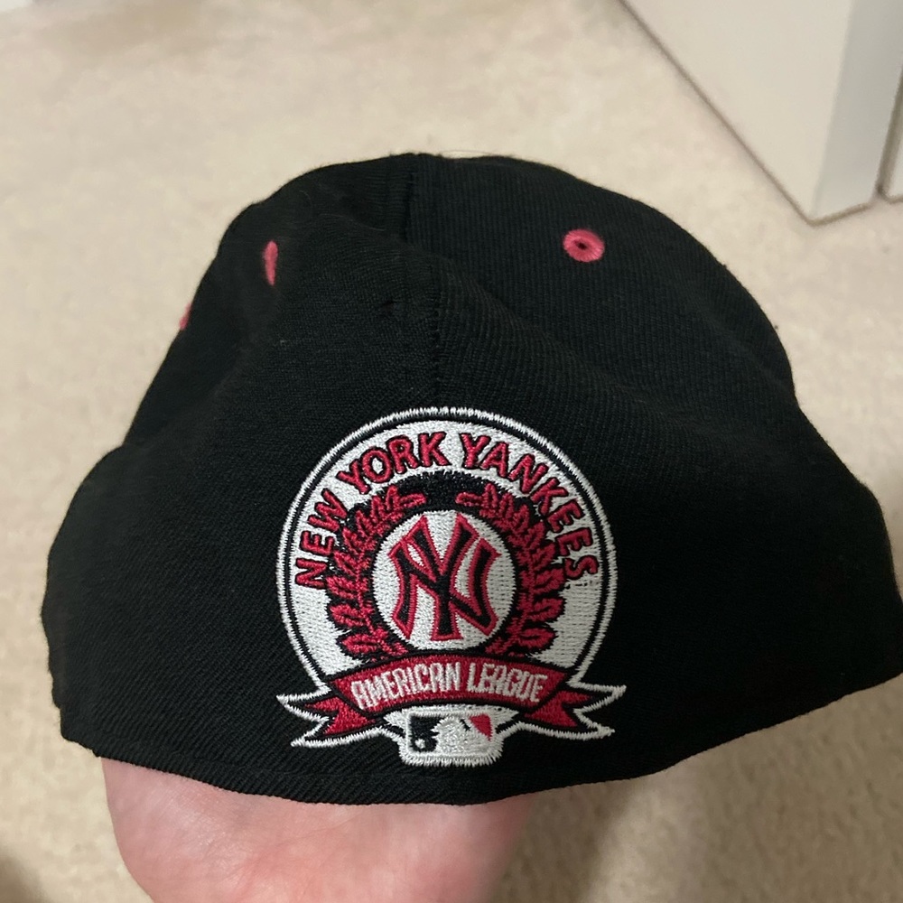 Official Yankees Hat - Picture 2 of 3